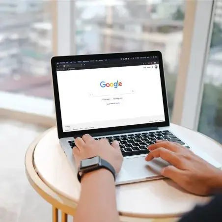 Découvrez les avantages du référencement sur la visibilité du site de votre agence immobilière sur Google et les autres moteurs de recherche.